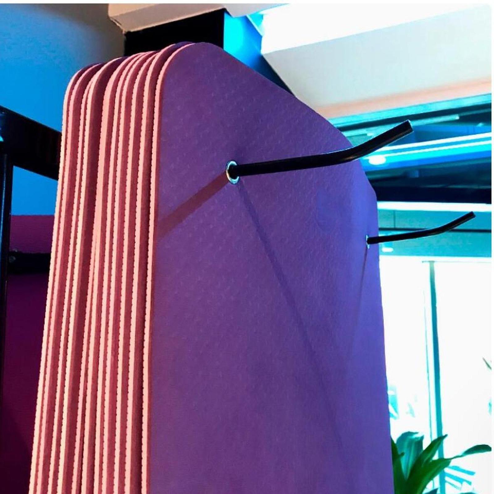 Exercise Mat Storage Wall Rack - огляд і ціна Yoga And Fitness Mat